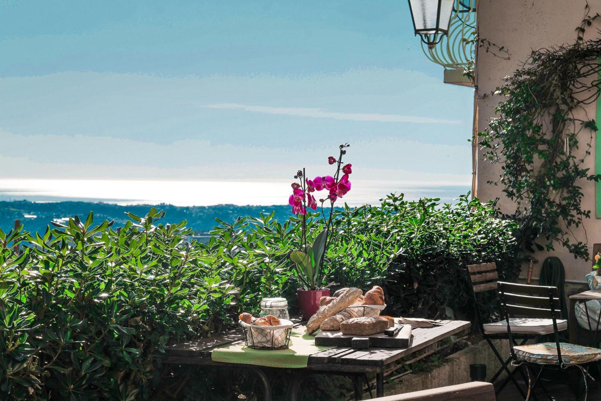 The Frogs' House - Yoga Retreat Bed and Breakfast Saint-Jeannet  Buitenkant foto