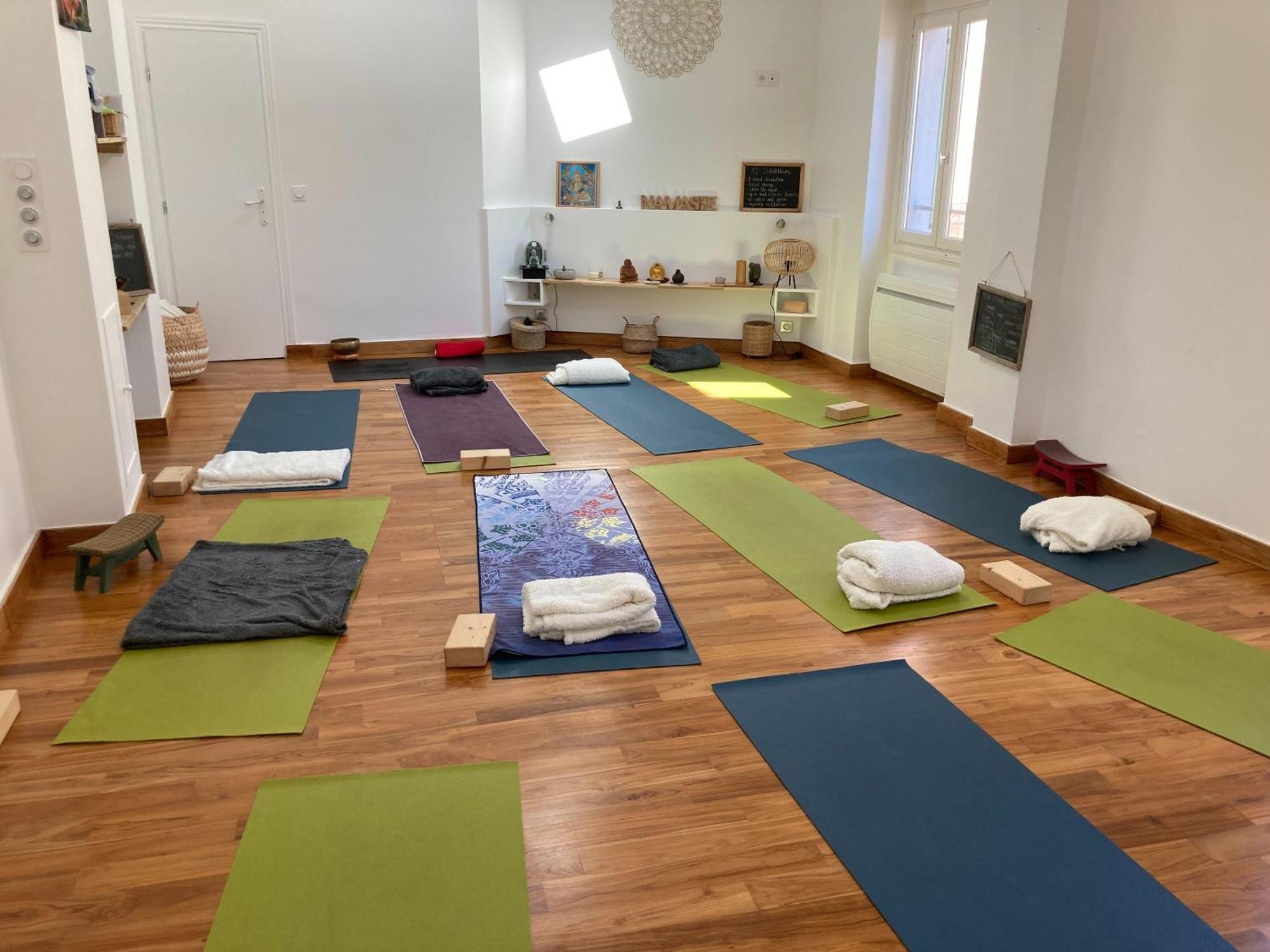 The Frogs' House - Yoga Retreat Bed and Breakfast Saint-Jeannet  Buitenkant foto